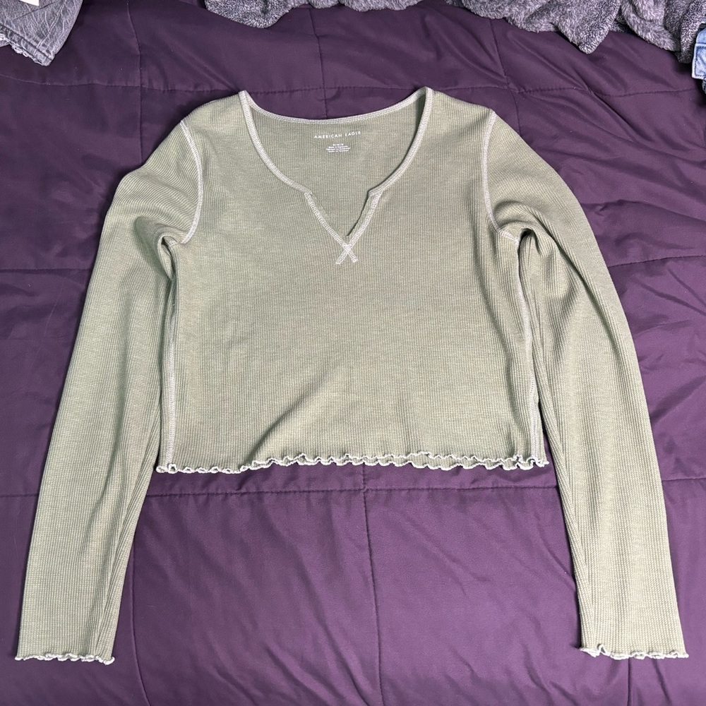 American Eagle, size M, army green color